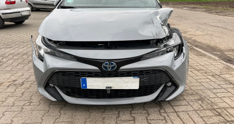 Toyota Corolla cena 37900 przebieg: 76000, rok produkcji 2020 z Chodzież małe 172